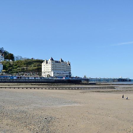 Granary Cottage Penrhyn Bay 外观 照片